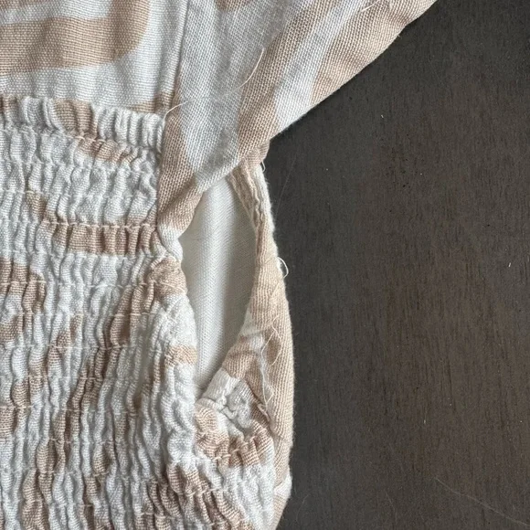 Midnight Sky Beige Printed Crop Flutter Sleeve Blouse Women’s Size Small - Picture 5 of 5